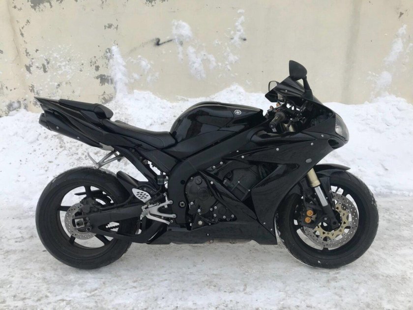 Yamaha r1 черный матовый