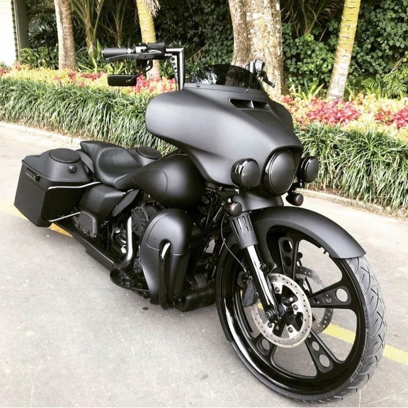 Мотоцикл стрит Глайд
