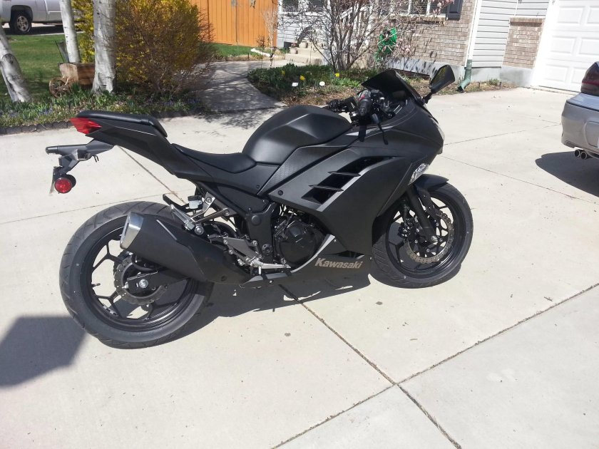 Мотоцикл Кавасаки черный