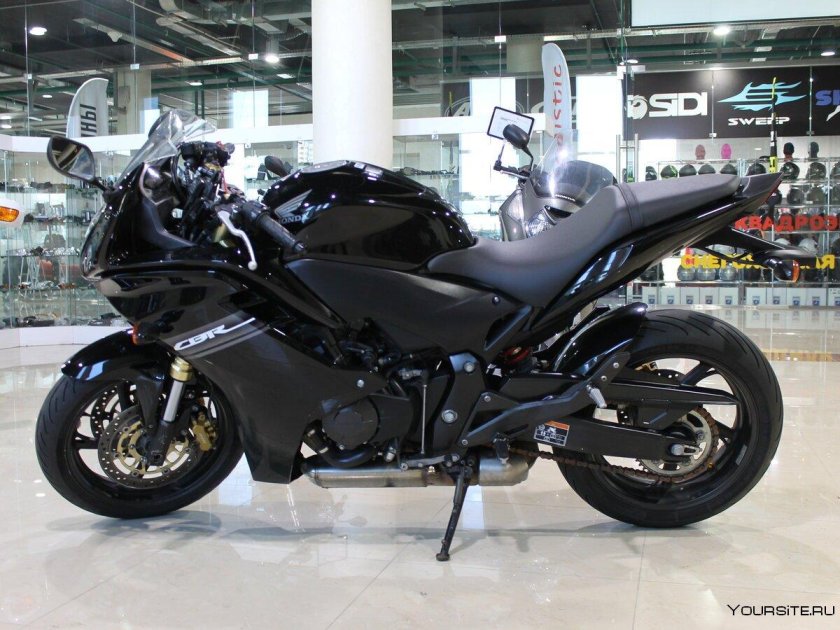 Мотоцикл Хонда черный