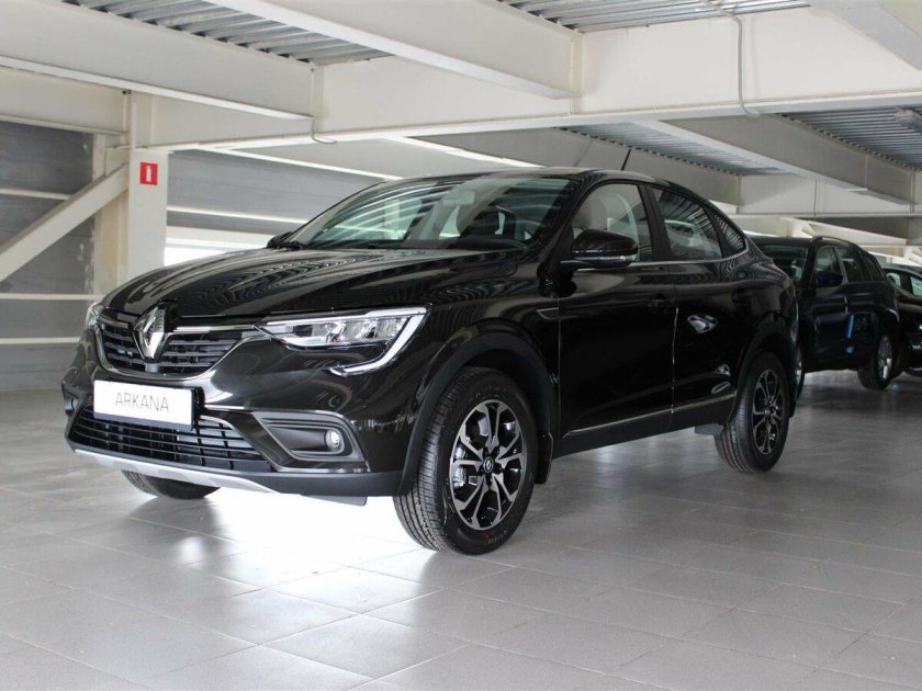 Renault Arkana чёрная