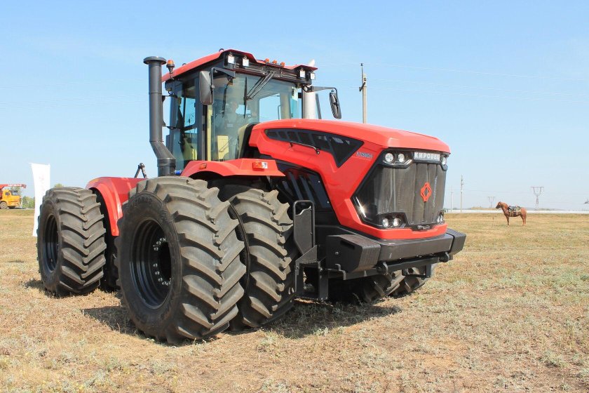 Новый трактор кировец к744