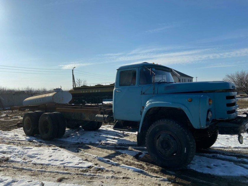 Седельный тягач зил-441510