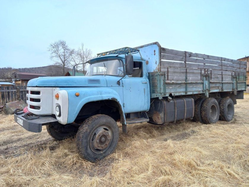 Грузовик зил