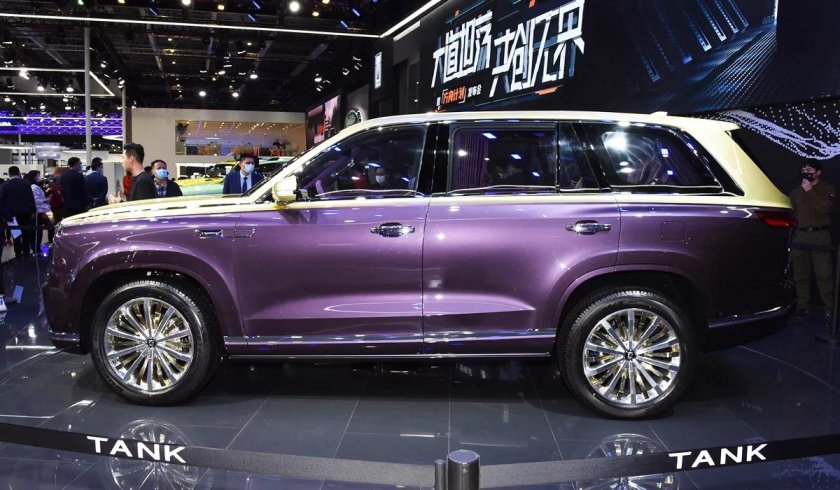 Китайская машина Tank 800