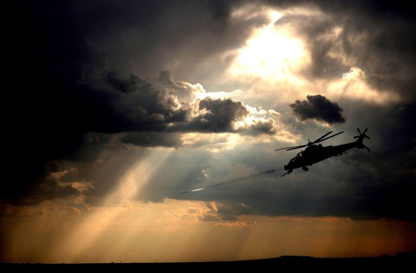 Военный вертолет