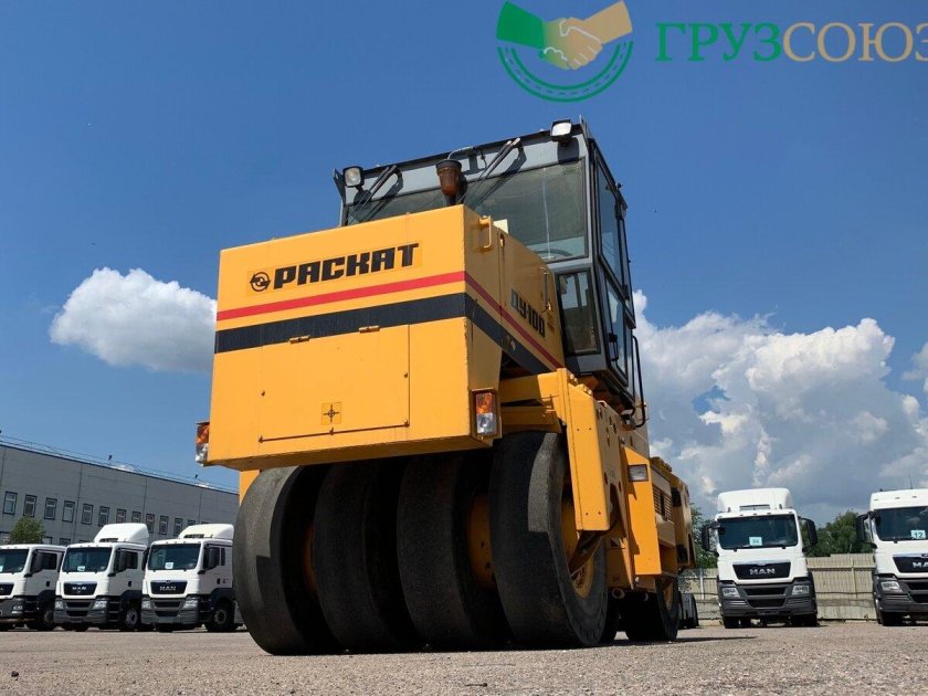 Пневмоколесный каток Ду-100