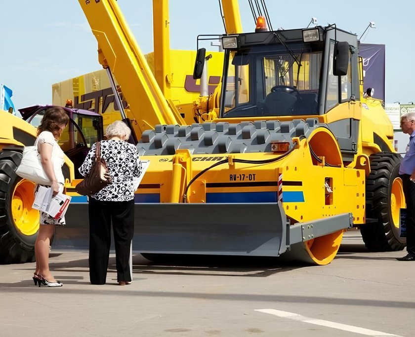 Каток грунтовый с виброуплотнением Раскат RV 17