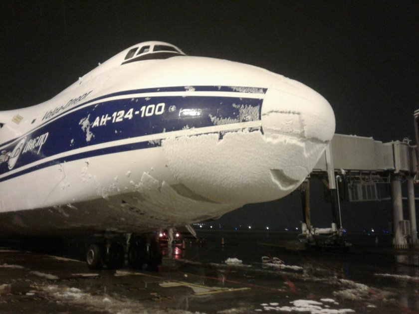 АН-124-100 авиакомпании Волга-Днепр бортовой номер: ra-82042