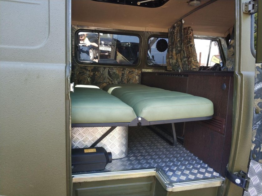 Спальник в УАЗ Буханка 3909