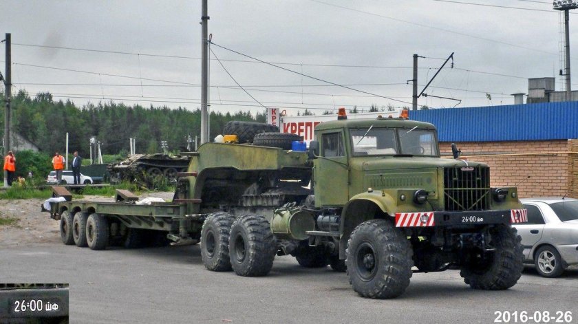 КРАЗ 255 тягач