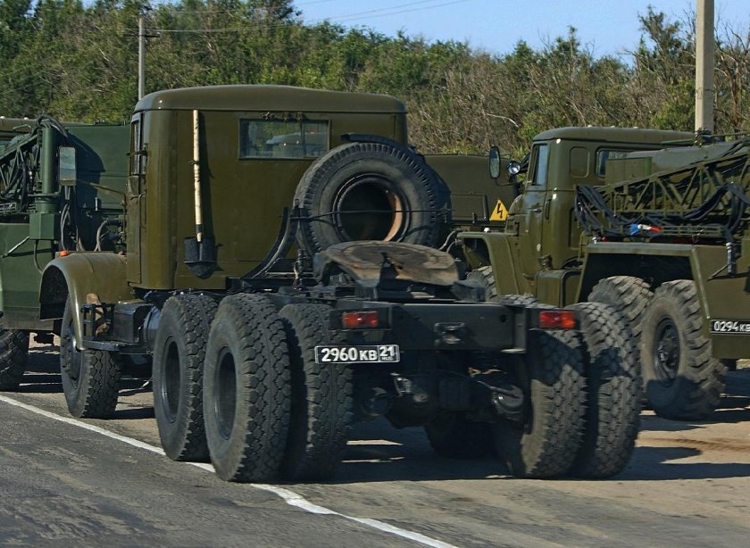 КРАЗ 258 седельный тягач