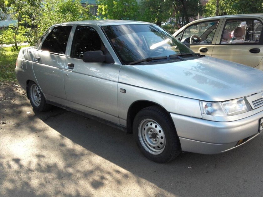 ВАЗ 2110 Богдан серебристый