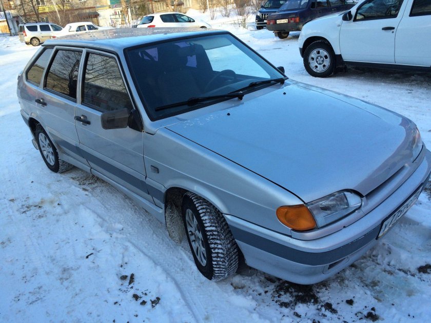 Лада ВАЗ 2114 цвет Снежная Королева