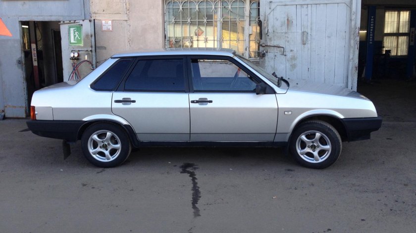 ВАЗ 21099 цвет Снежная Королева