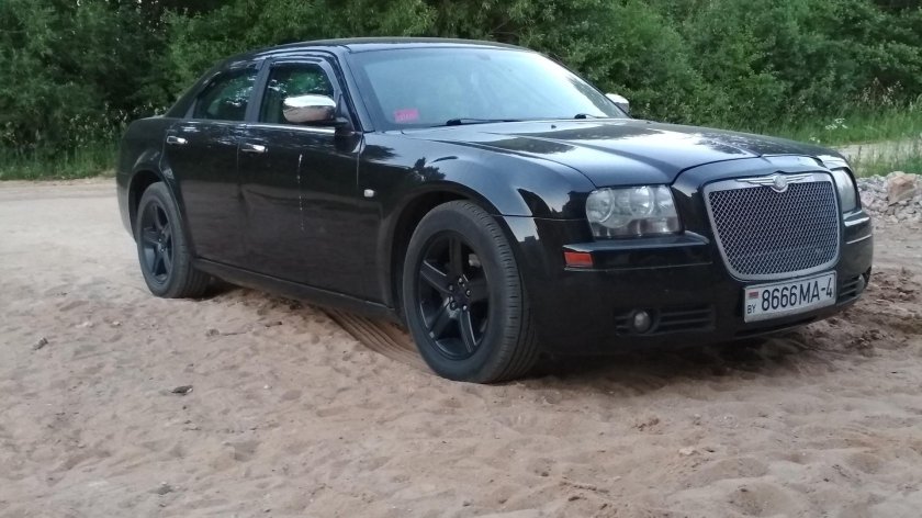 Chrysler 300c Black