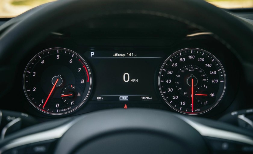 Genesis g70 щиток приборов