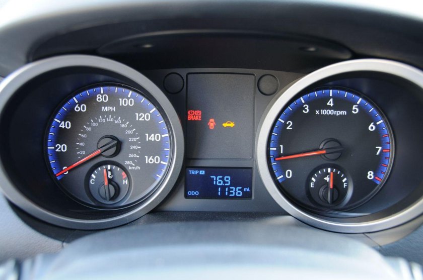 Приборная панель Genesis Coupe