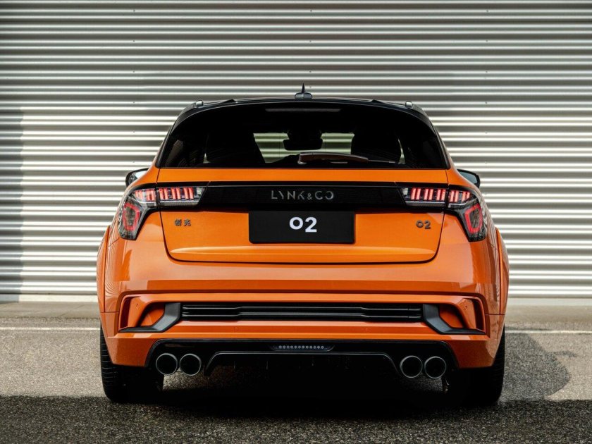 Lynk co 09