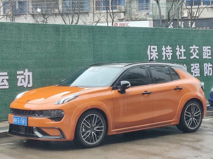 Lynk co 02