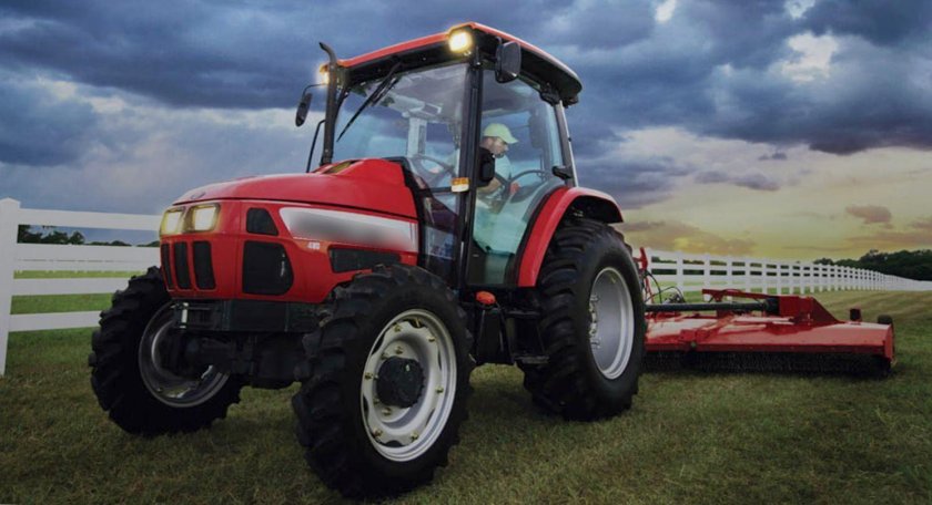 Mahindra трактор
