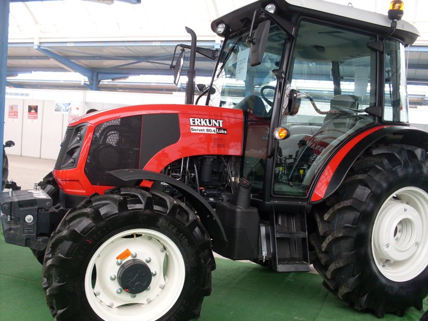 Erkunt трактор