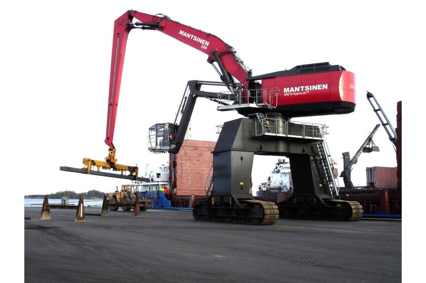 Перегружатель Mantsinen 200es