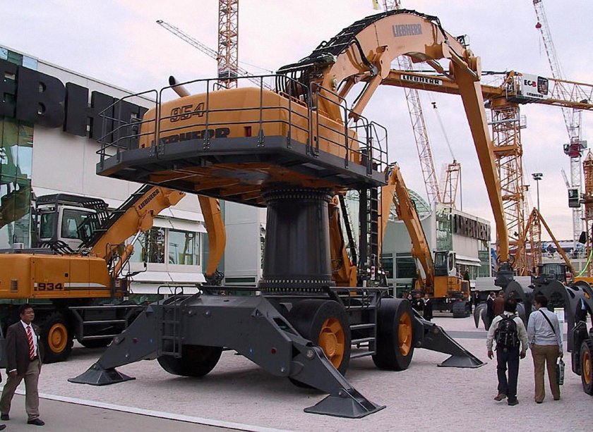 Перегружатель Liebherr r944