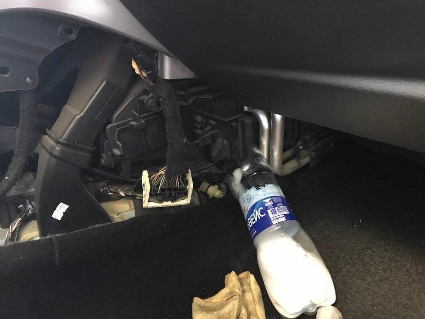 Чистка испарителя кондиционера Форд фокус 3