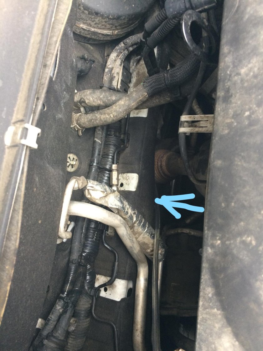 Дренажное отверстие Форд Мондео 5