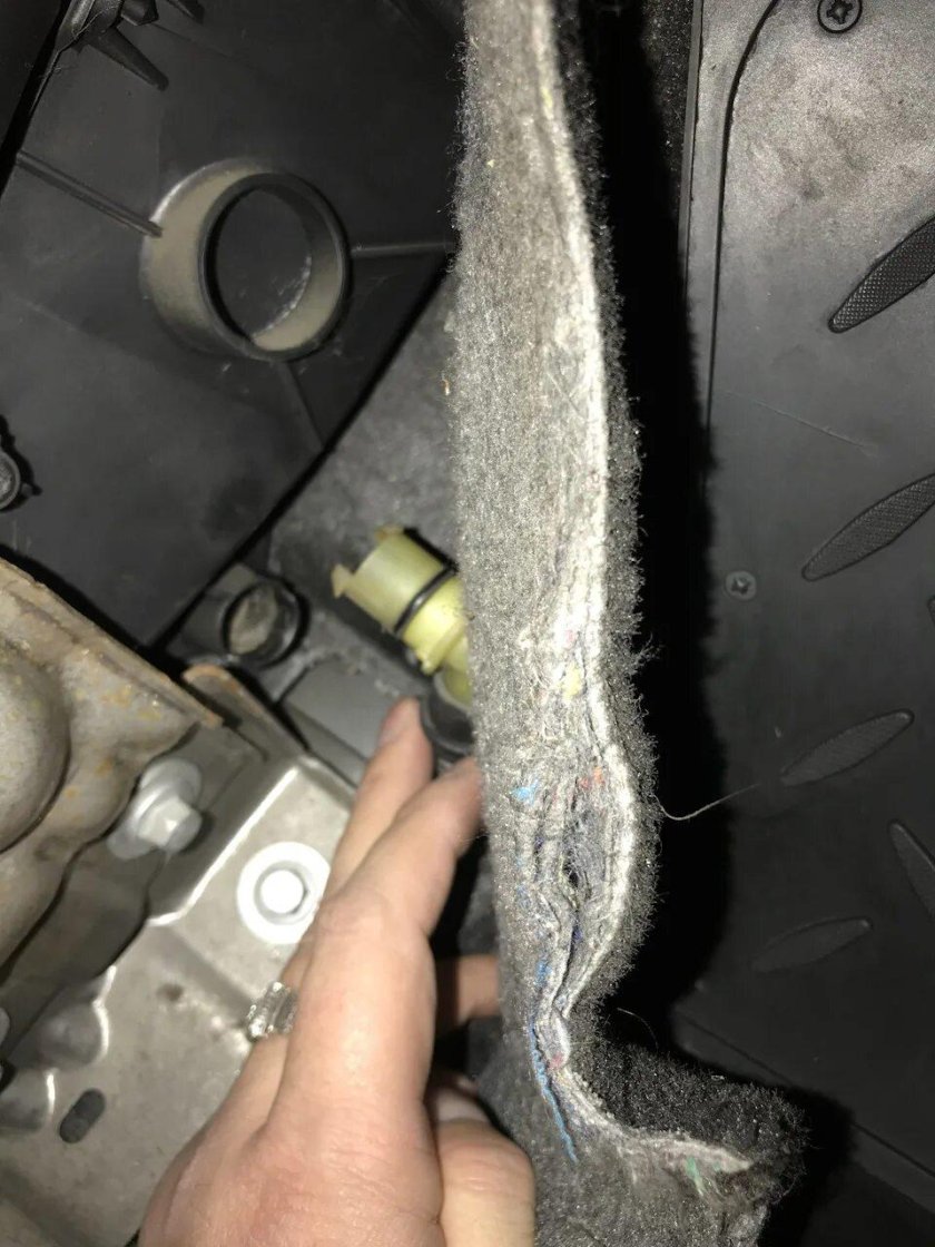 Трубка слива конденсата Форд фокус 2