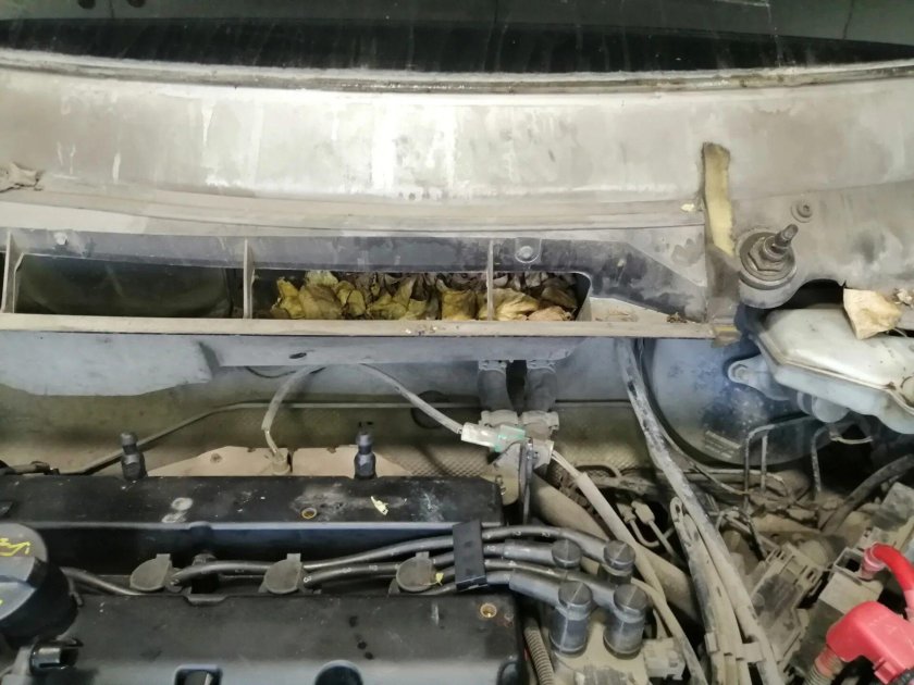 Форд 2 воздухозаборник печки