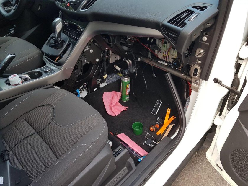 Ford Focus 3 дренаж для кондиционера