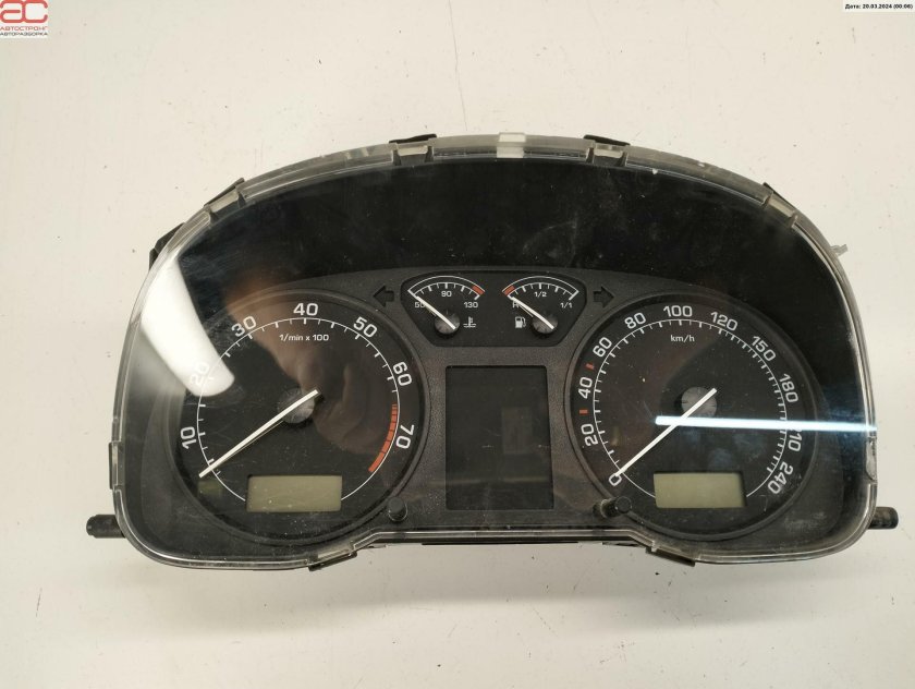 Приборная панель Октавия 1998