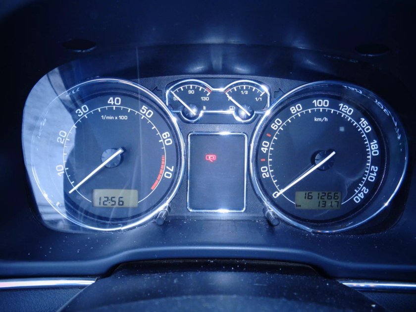 Панель приборов Шкода Октавия а4 тур