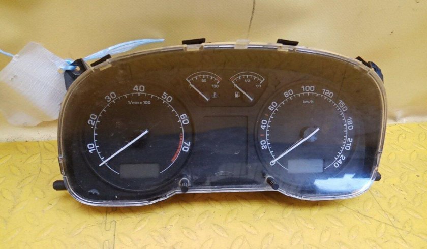 Цифровая панель приборов Шкода Суперб 2