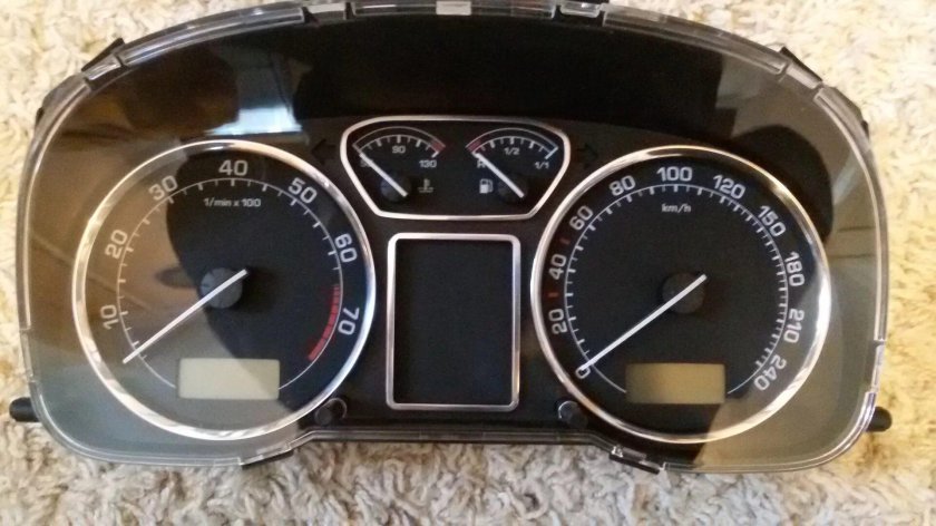 Кольца в приборную панель Шкода Октавия тур