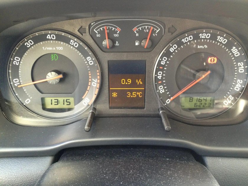 Панель приборов Шкода Октавия тур 1.4