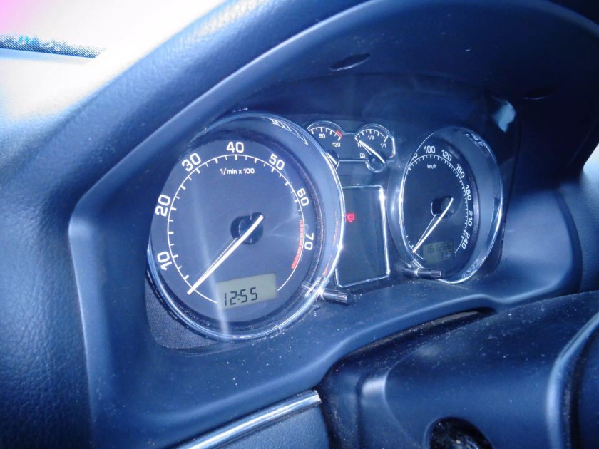 Панель Шкода Октавия тур