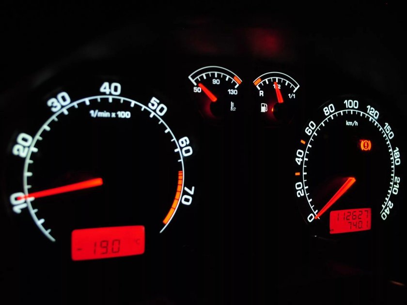 Приборная панель Шкода Октавия а4