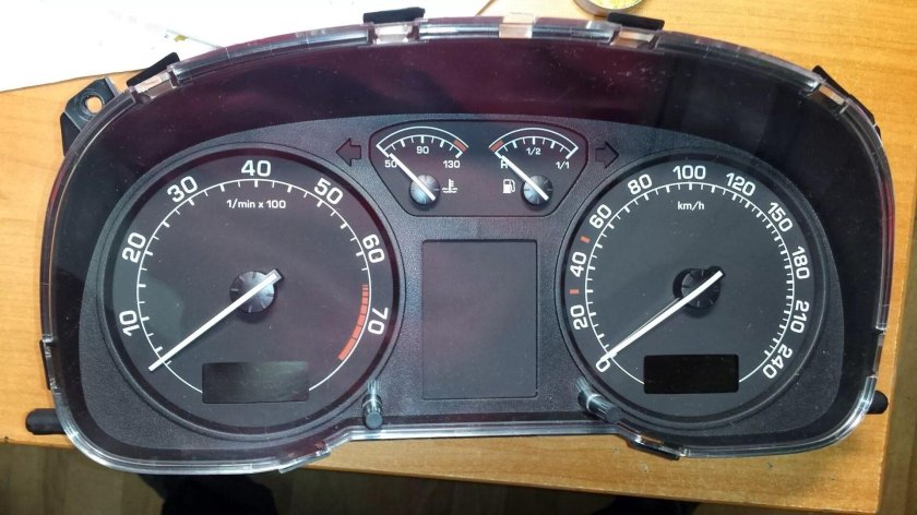 Приборная панель Шкода Октавия