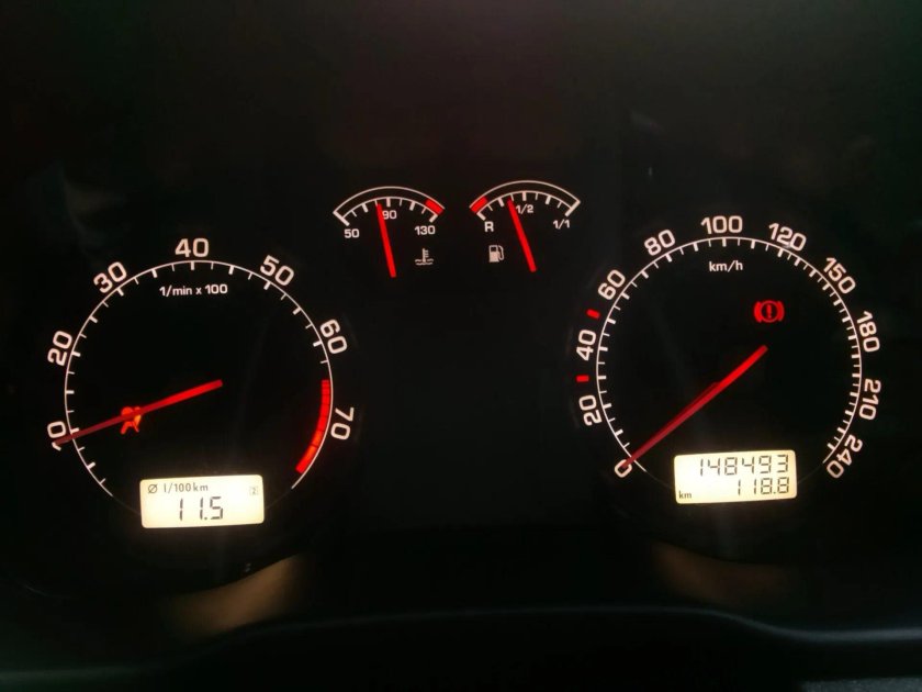 Пересвет приборной панели Skoda Octavia Tour