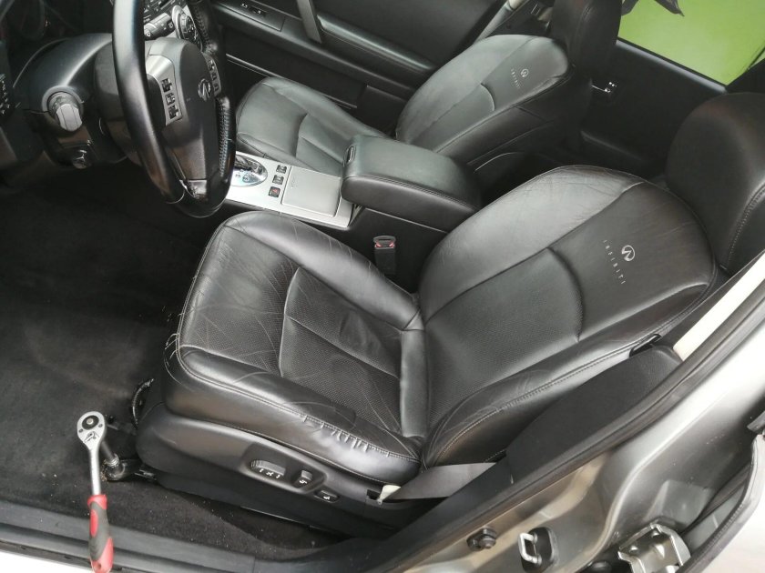 Сиденье водительское Инфинити fx35