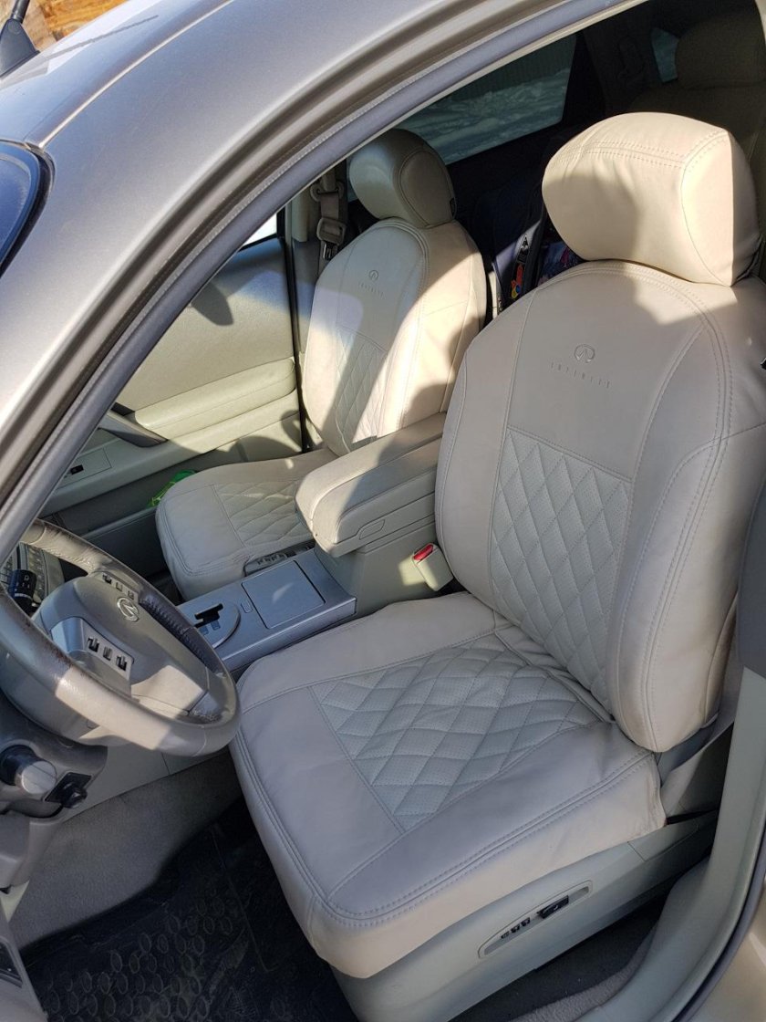 Чехлы на Infiniti fx35