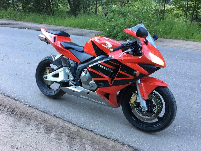 Хонда СБР 600 2004