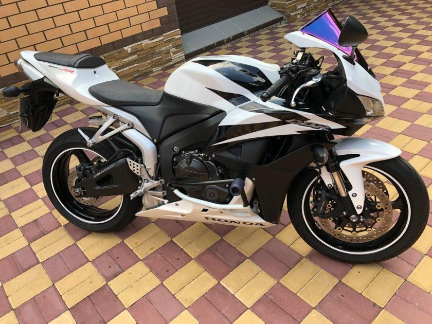 Honda cbr600rr белый