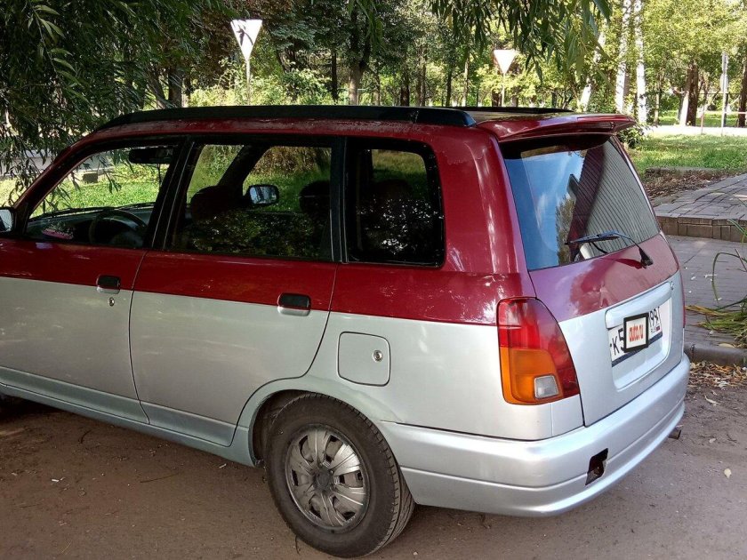 Pyzar daihatsu 1998