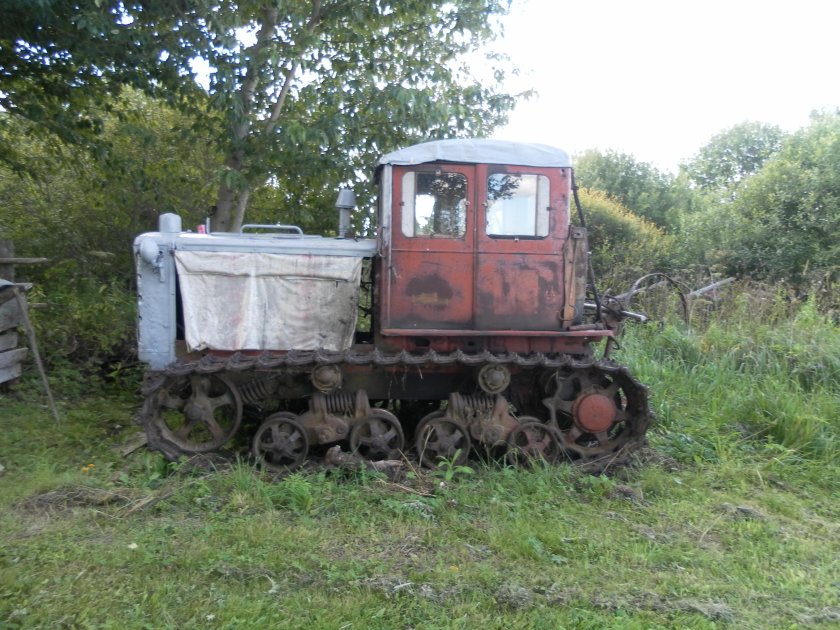 Трактор гусеничный дт 75