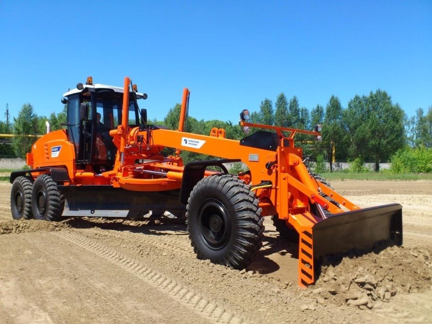 ГС 1402 грейдер