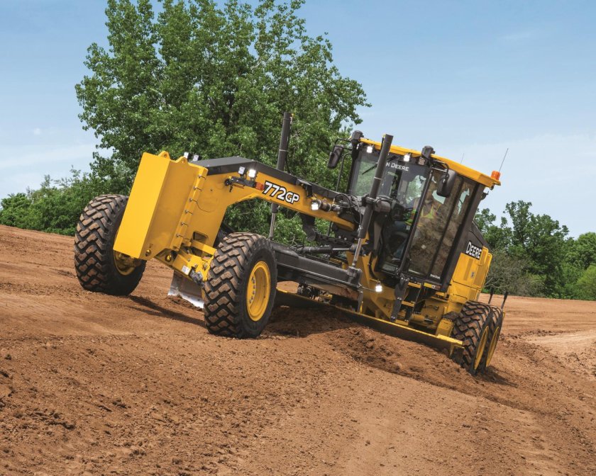 Грейдер John Deere